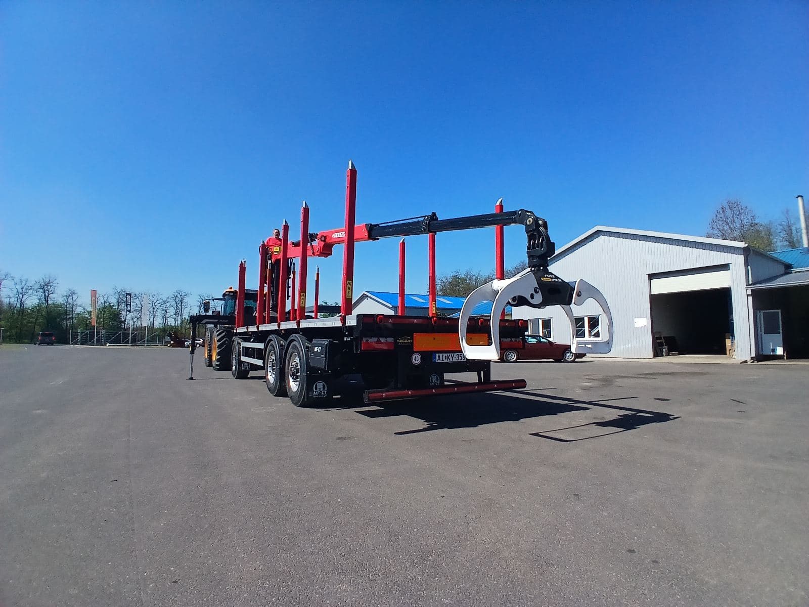 Truck with loader crane – 1. kép