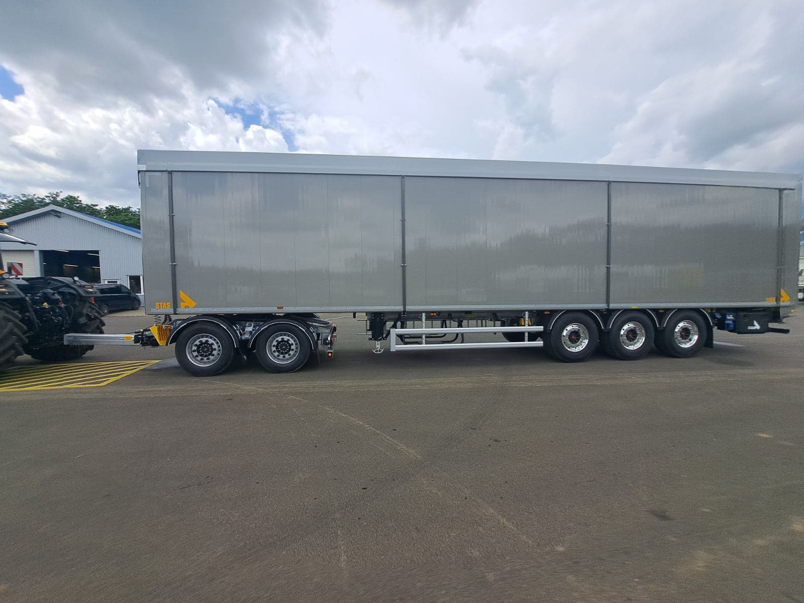 Tipper and moving-floor trailer – 3. kép