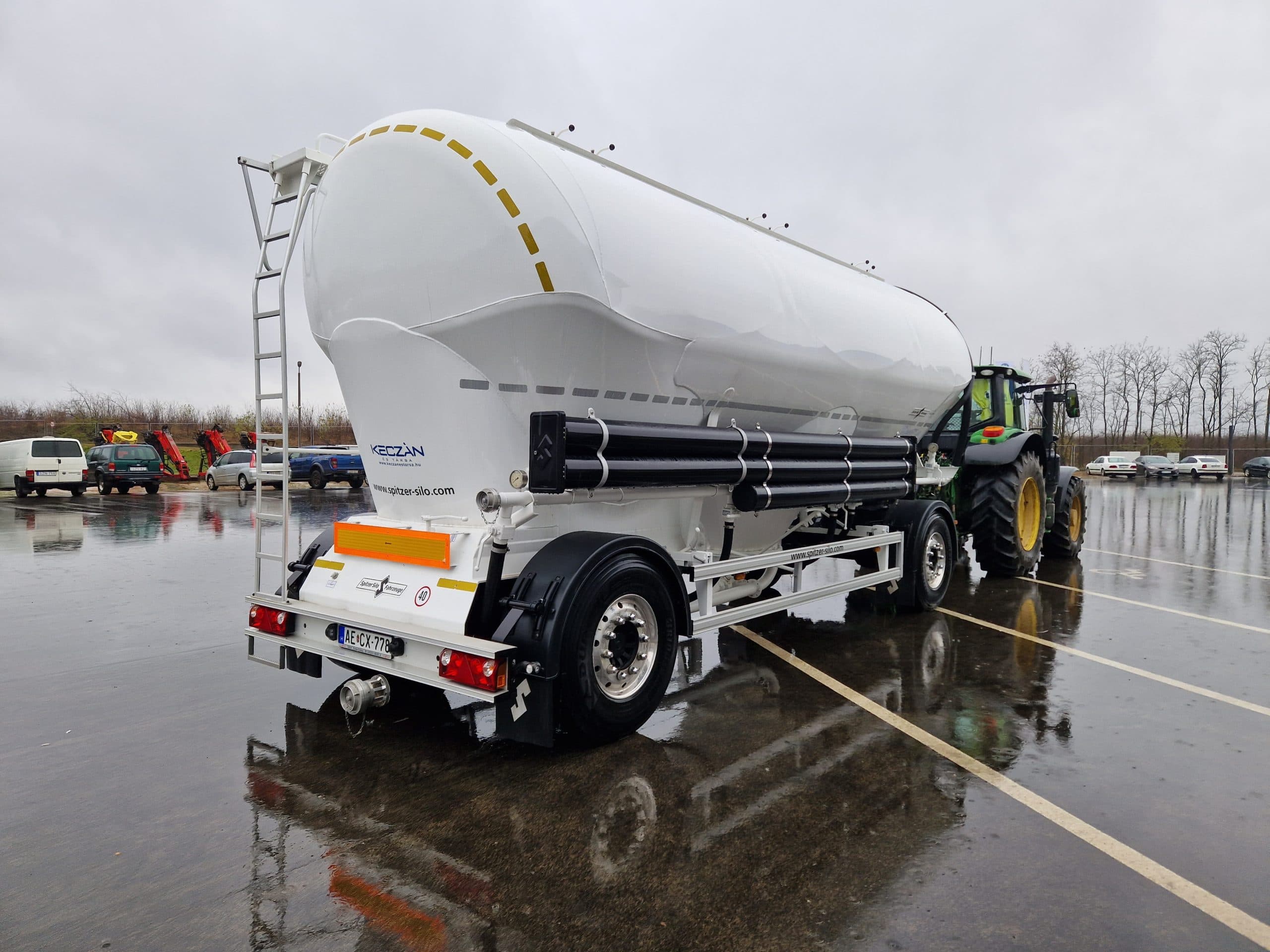 Silo and liquid tank trailer – 4. kép